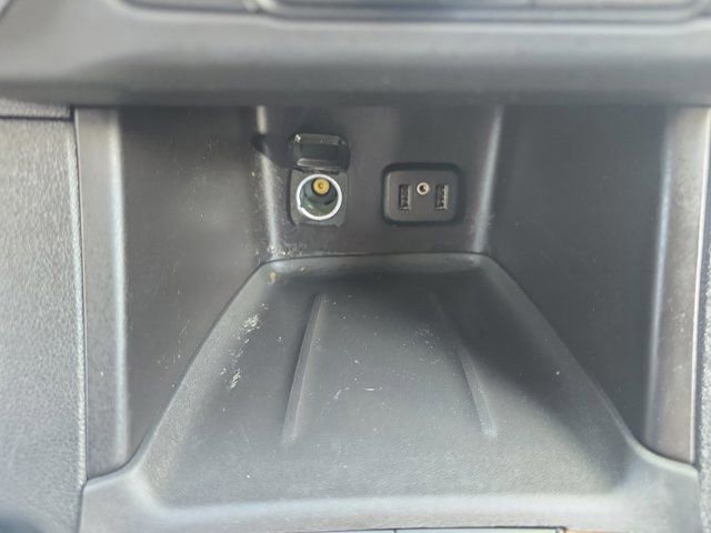 Used 2019 GMC Acadia SLE image 30