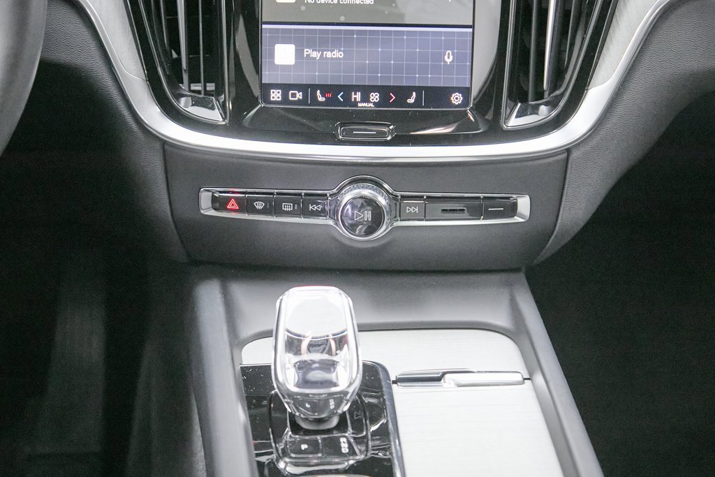 Certified 2024 Volvo V60 B5 Cross Country Ultimate image 33