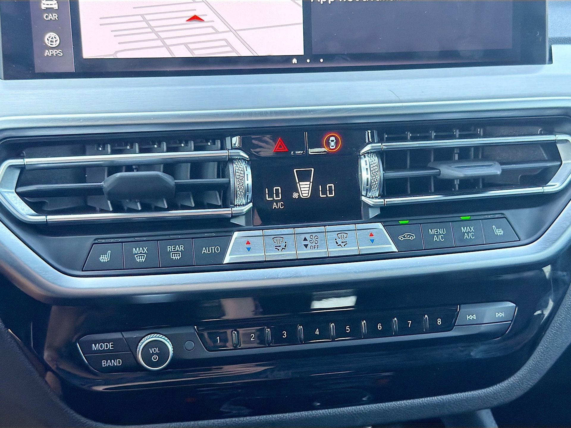 Certified 2025 BMW X4 xDrive30i w/ Premium Package image 35