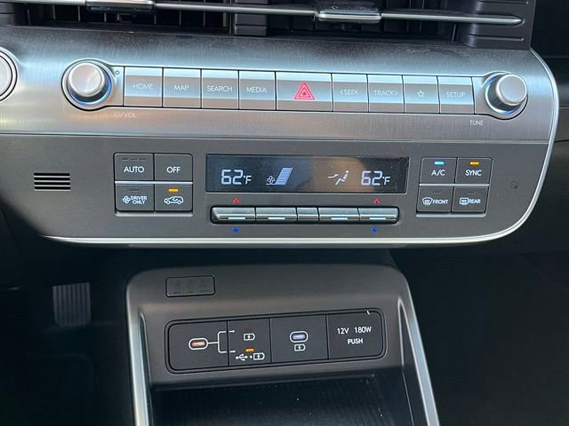 Used 2024 Hyundai Kona SEL image 25