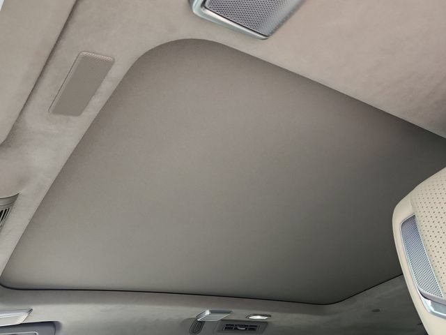 Used 2025 Cadillac Escalade ESV Sport Platinum AWD/4WD image 21