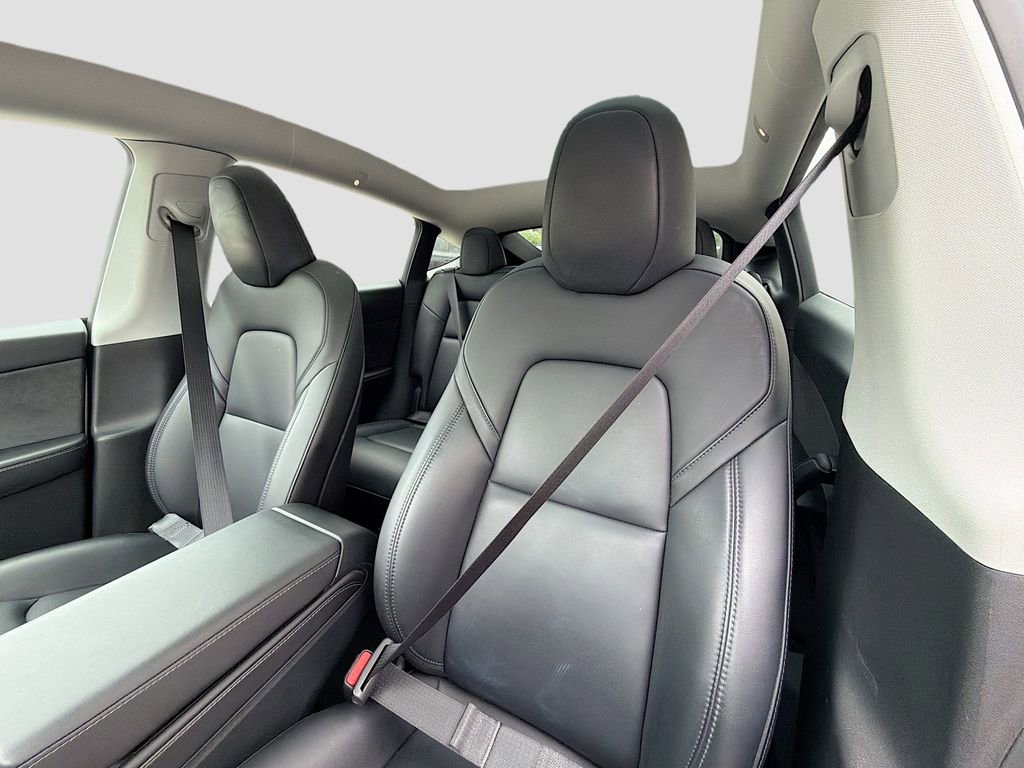 Used 2023 Tesla Model Y Long Range image 21