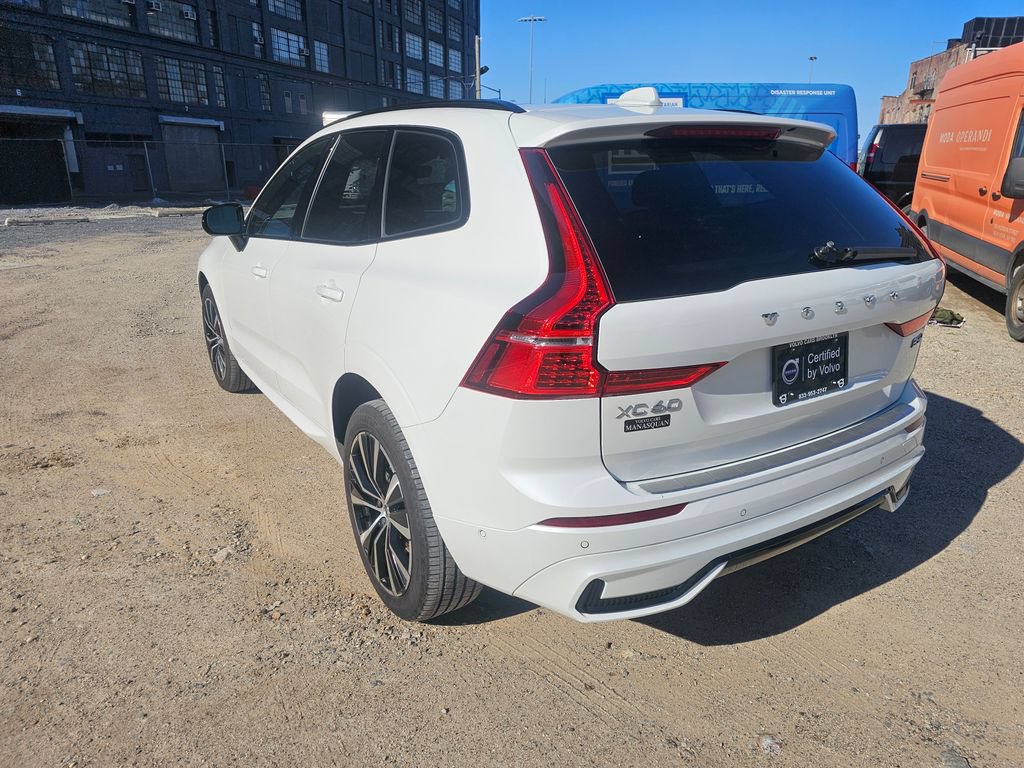 Certified 2023 Volvo XC60 B5 Plus w/ Climate Package AWD/4WD image 2