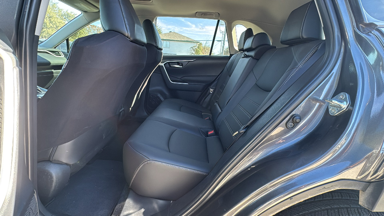 Used 2024 Toyota RAV4 XLE Premium image 21