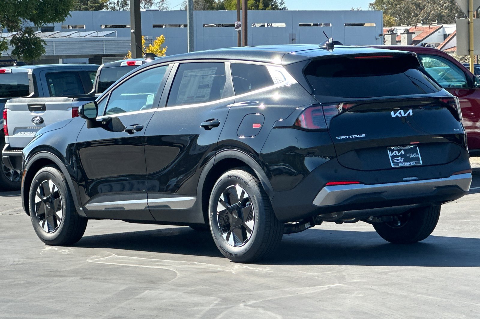 New 2027 Kia Sportage LX FWD image 6