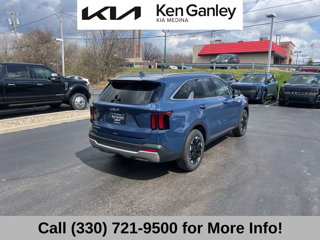 Certified 2025 Kia Sorento S w/ Panoramic Sunroof Package image 11