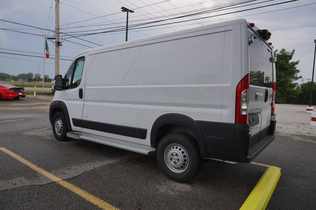 Used 2025 RAM ProMaster 2500 w/ U-Haul Equipment Group FWD image 4