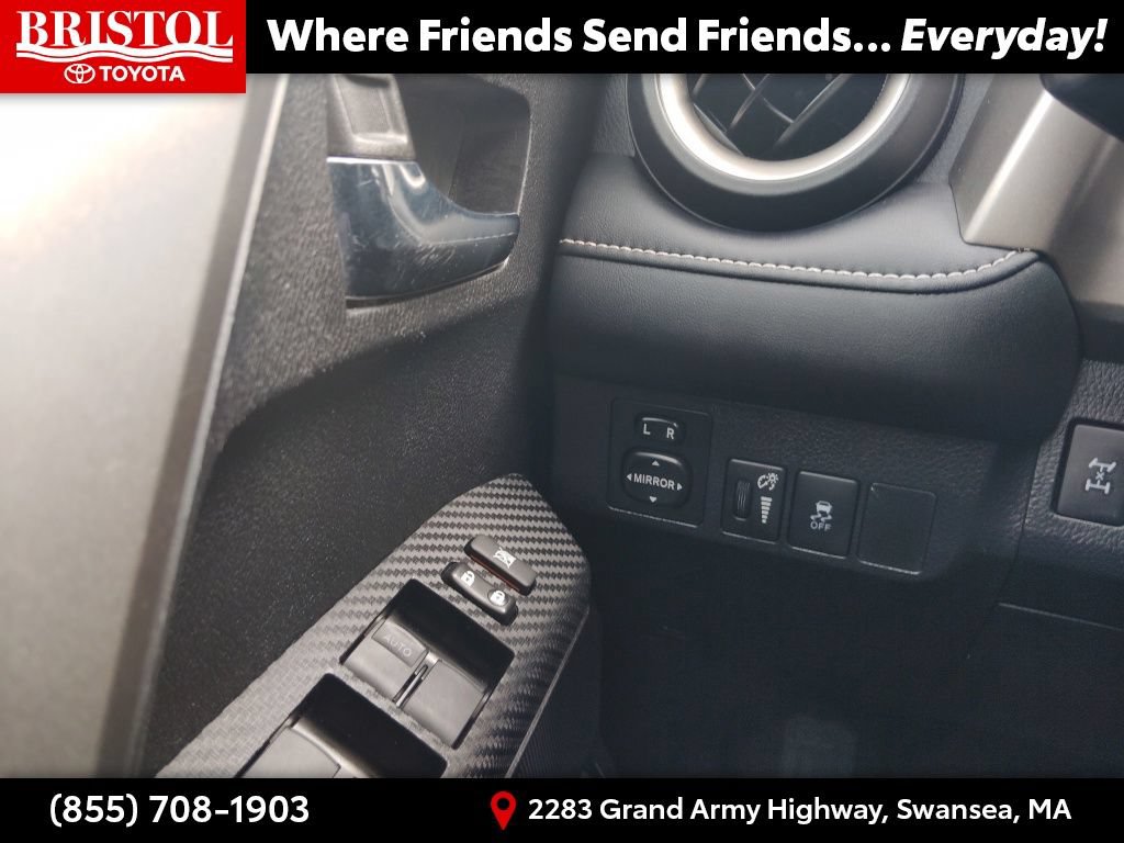 Used 2015 Toyota RAV4 XLE AWD/4WD image 19
