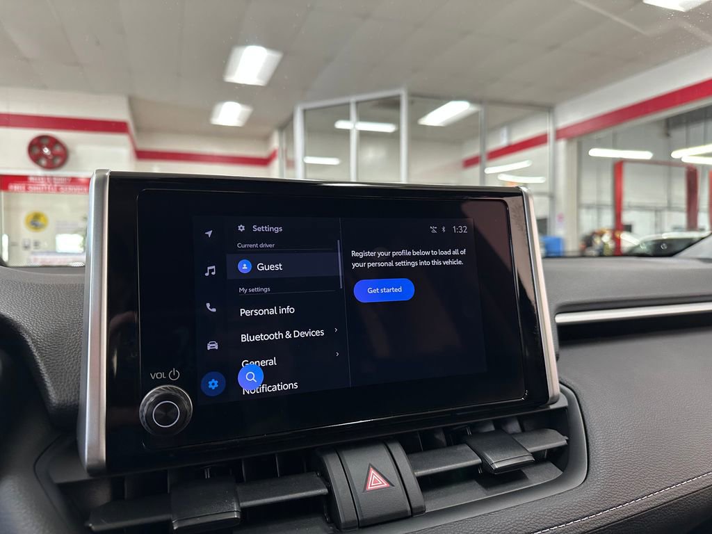 Used 2023 Toyota RAV4 LE AWD/4WD image 22