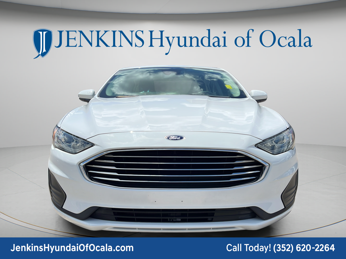Used 2019 Ford Fusion SE FWD image 8