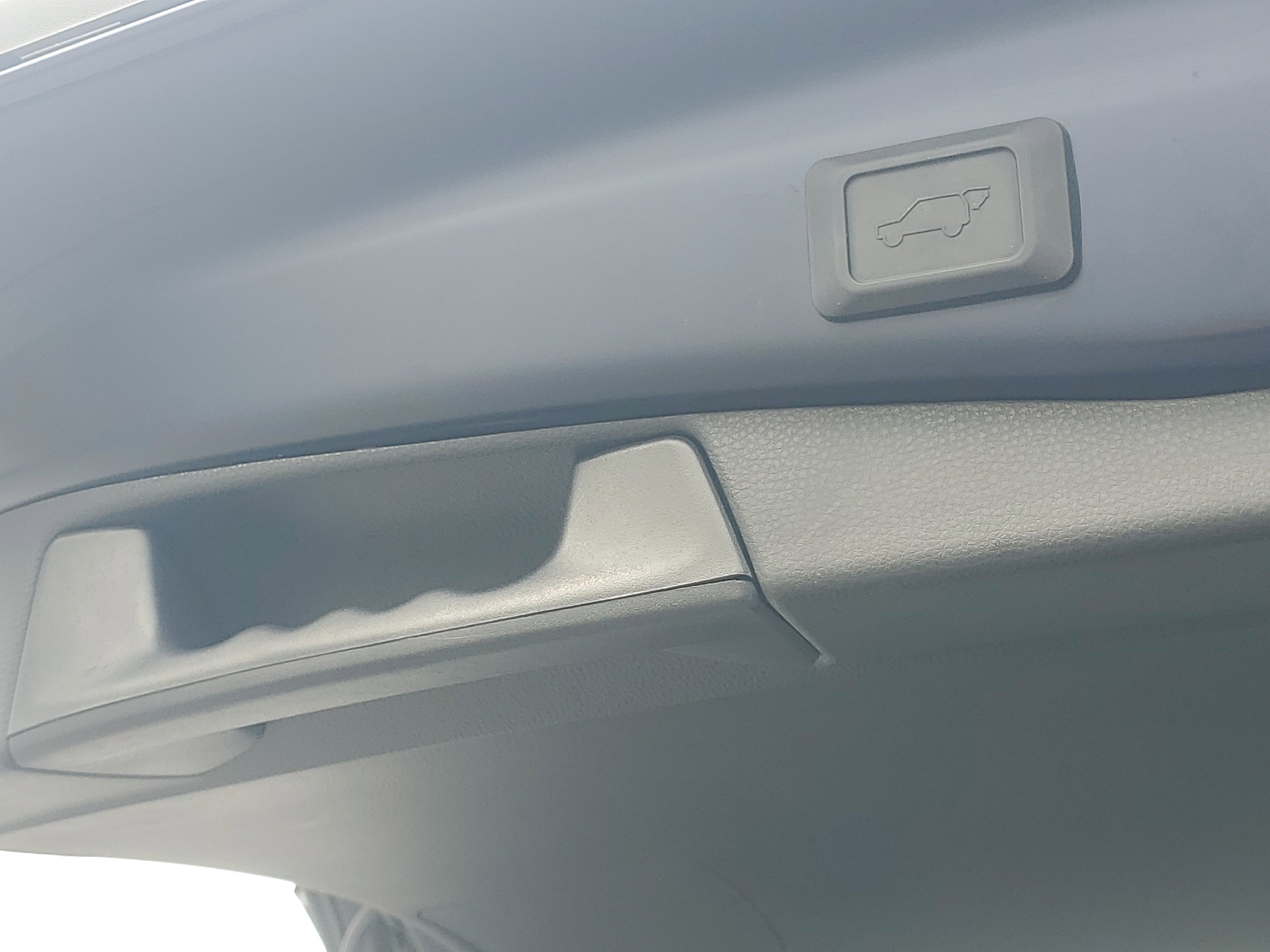 Certified 2025 Toyota RAV4 XLE w/ Convenience Package FWD image 10