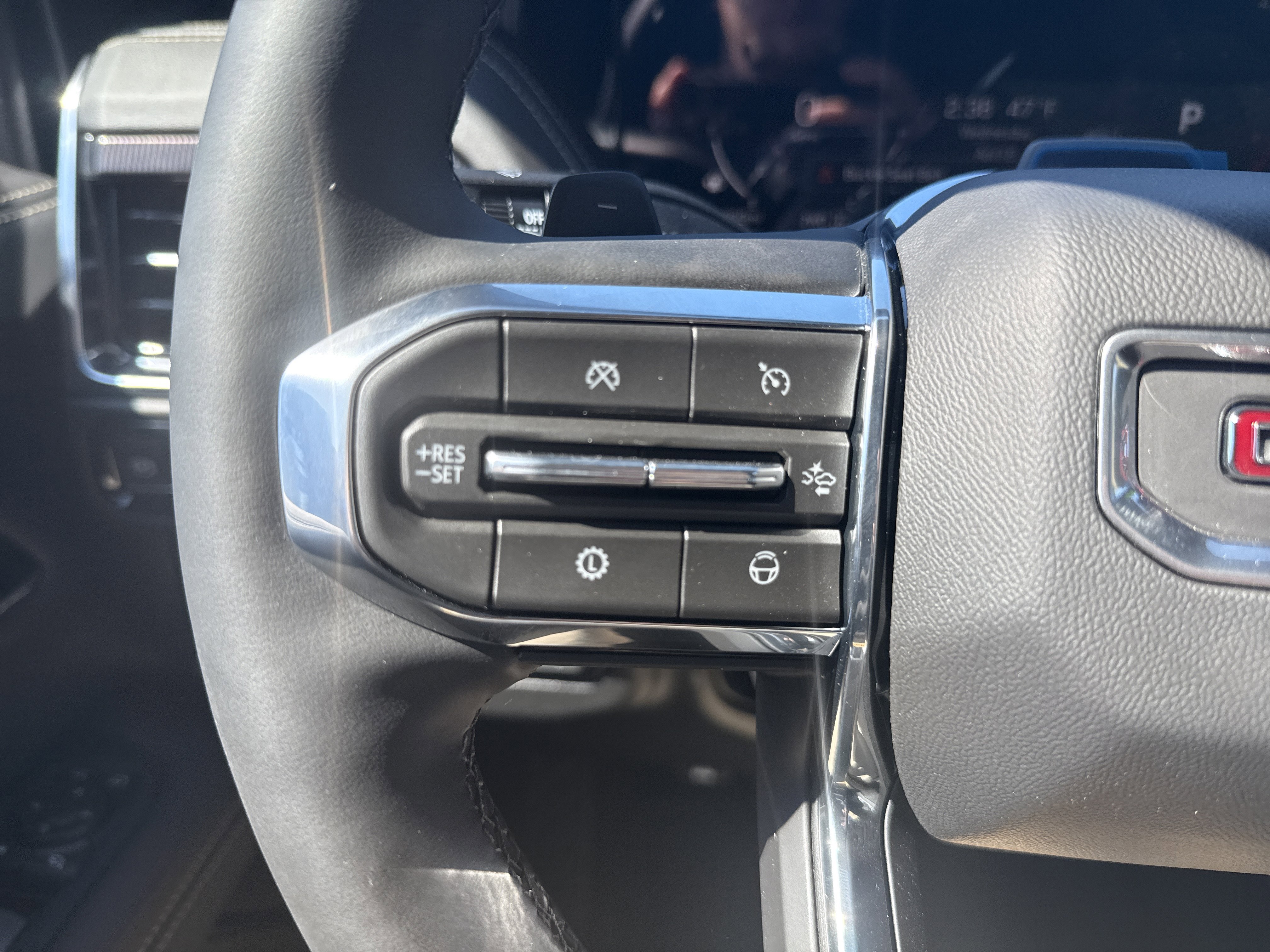 New 2026 GMC Yukon XL Elevation AWD/4WD image 27