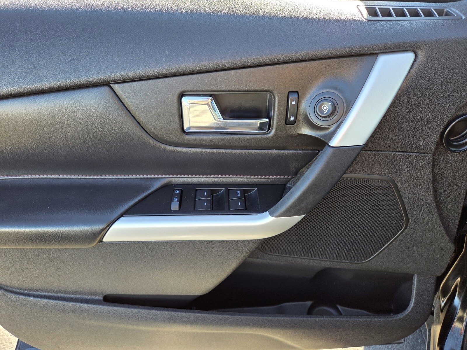 Used 2013 Ford Edge Limited image 17