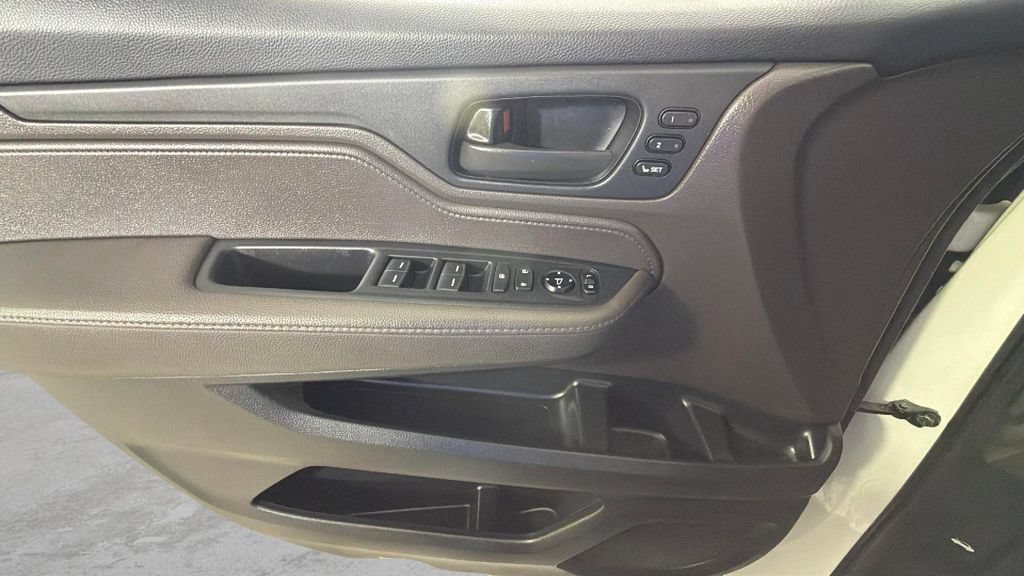 Used 2019 Honda Odyssey EX-L image 26