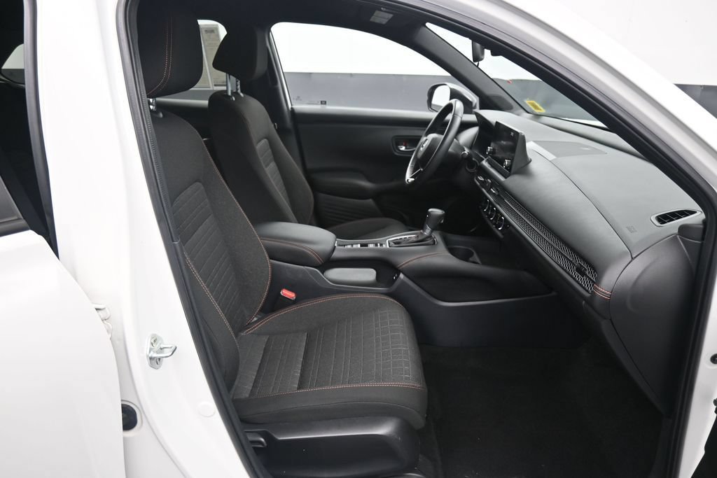 Certified 2025 Honda HR-V Sport image 23