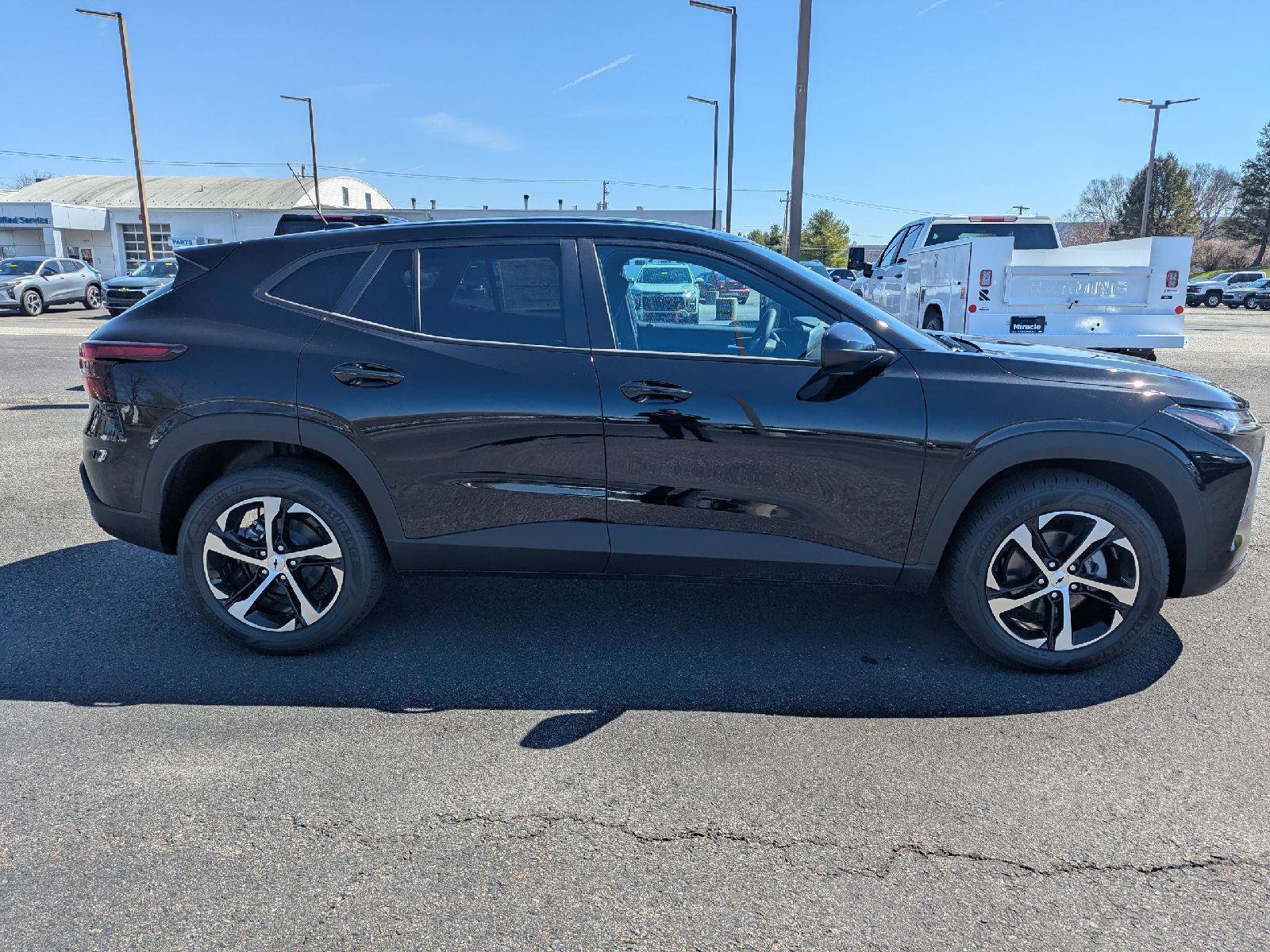 New 2026 Chevrolet Trax RS w/ Sunroof Package image 11