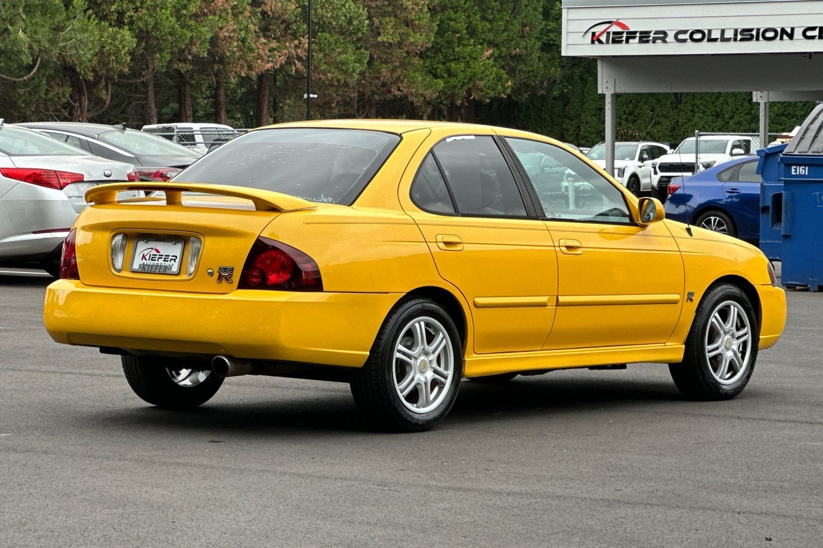 Used 2006 Nissan Sentra SE-R w/ (J01) Sunroof Pkg FWD image 4