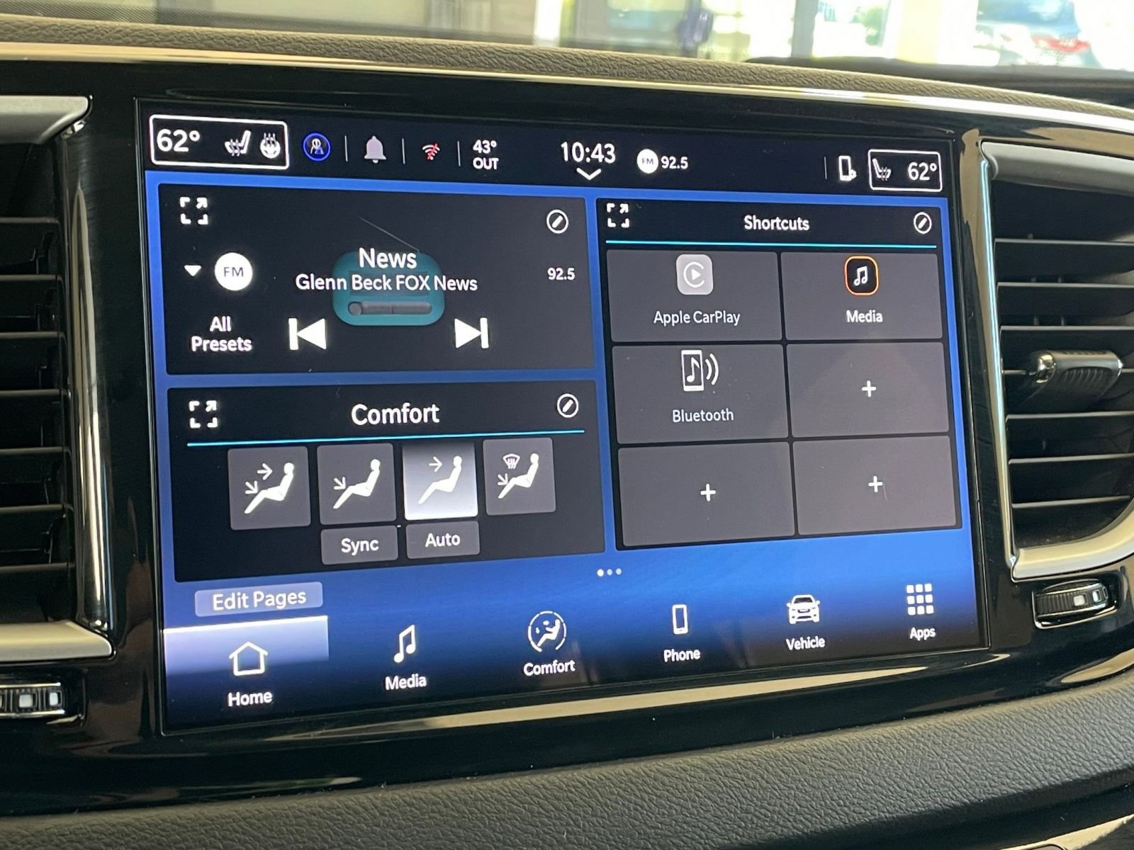 Used 2025 Chrysler Pacifica Select FWD image 21