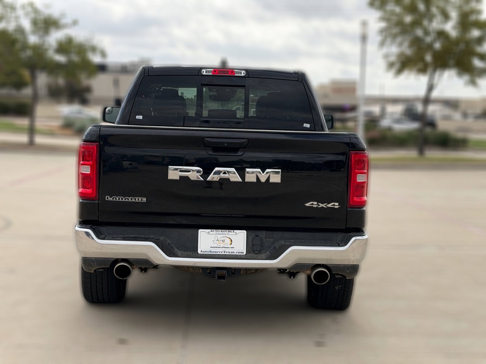 Used 2026 RAM 1500 Laramie AWD/4WD image 8
