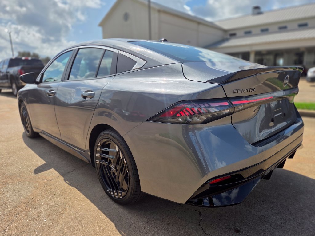 Used 2026 Nissan Sentra SR w/ Floor Mat Package FWD image 8