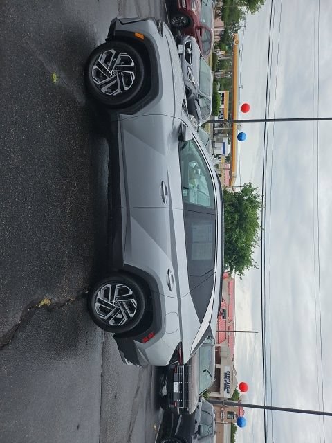 Used 2025 Hyundai Tucson Limited AWD/4WD image 5