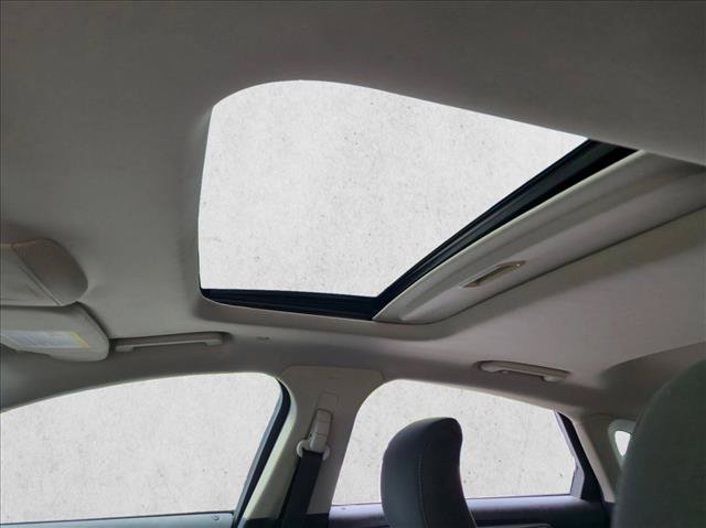 Used 2019 Ford Fusion SE FWD image 9