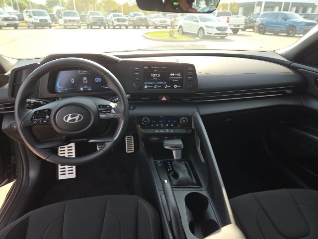 Used 2026 Hyundai Elantra Sport FWD image 19