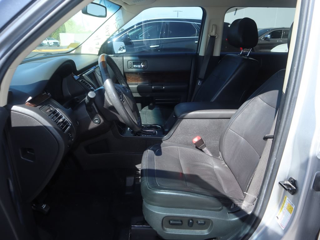 Used 2019 Ford Flex Limited FWD image 9
