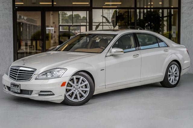 Used 2012 Mercedes-Benz S 350 BlueTEC 4MATIC w/ Premium 2 Pkg image 2