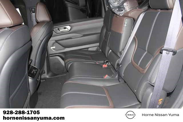 New 2026 Nissan Armada SL image 5