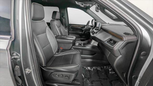 Used 2023 Chevrolet Suburban Premier AWD/4WD image 26