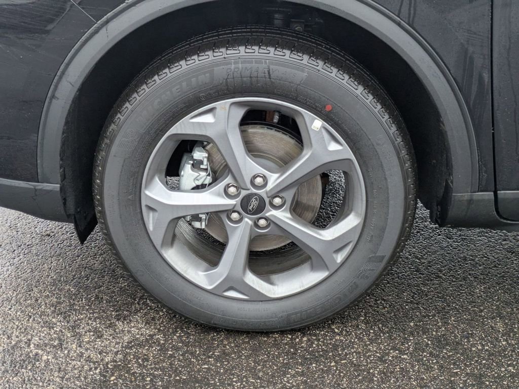 New 2026 Ford Escape ST-Line w/ Cold Weather Package image 13