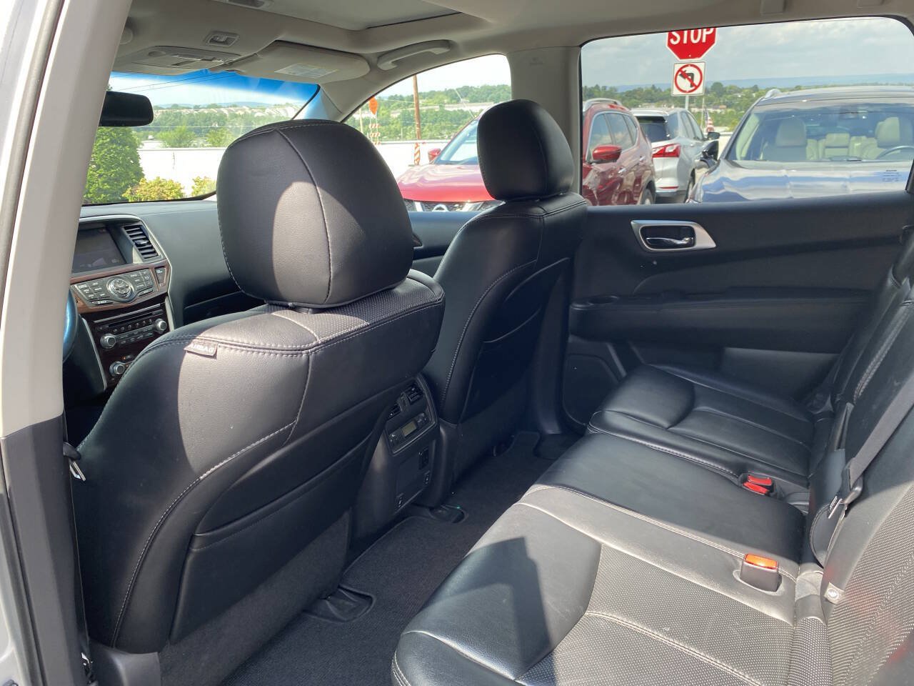 Used 2015 Nissan Pathfinder Platinum w/ Cargo Package FWD image 14