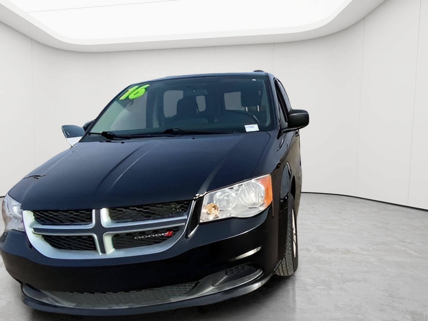 Used 2016 Dodge Grand Caravan SXT FWD image 7