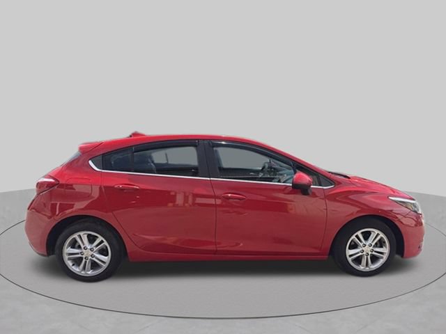 Used 2017 Chevrolet Cruze LT w/ Convenience Package FWD image 2