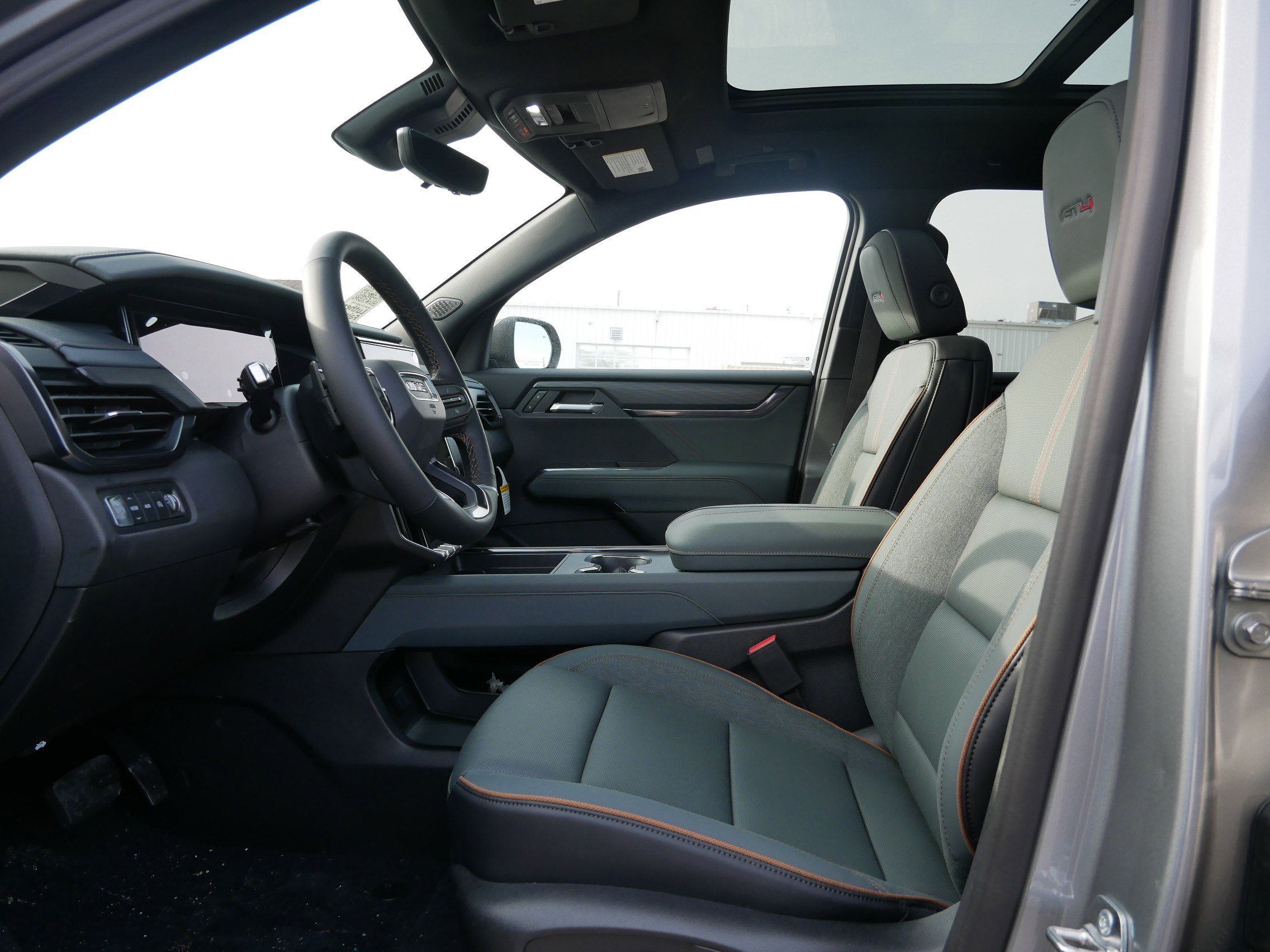 New 2026 GMC Acadia AT4 w/ Luxury Package image 10