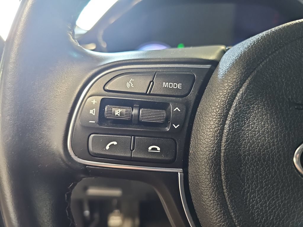 Used 2021 Kia Niro LXS FWD image 16