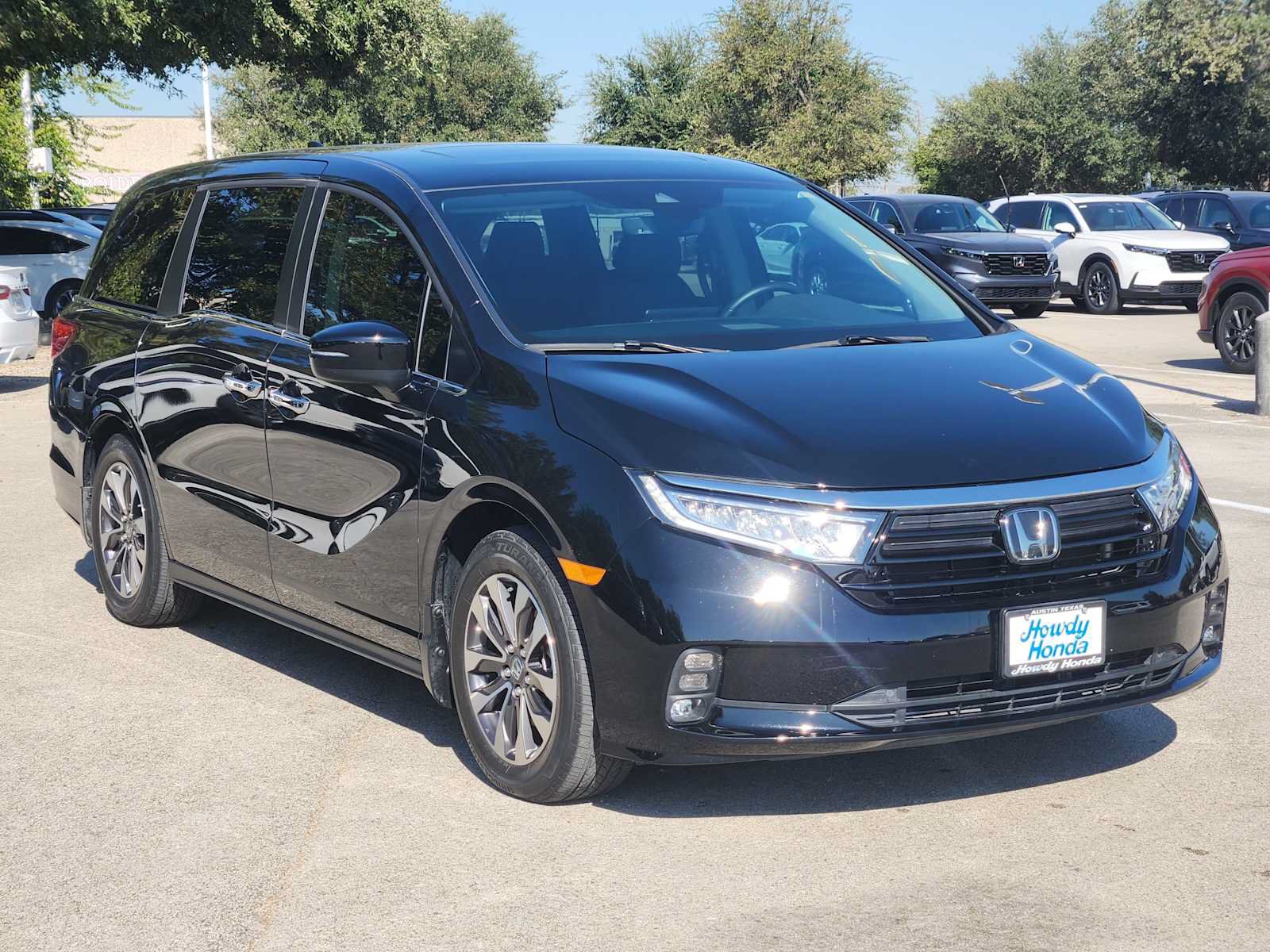 Used 2024 Honda Odyssey EX-L image 3