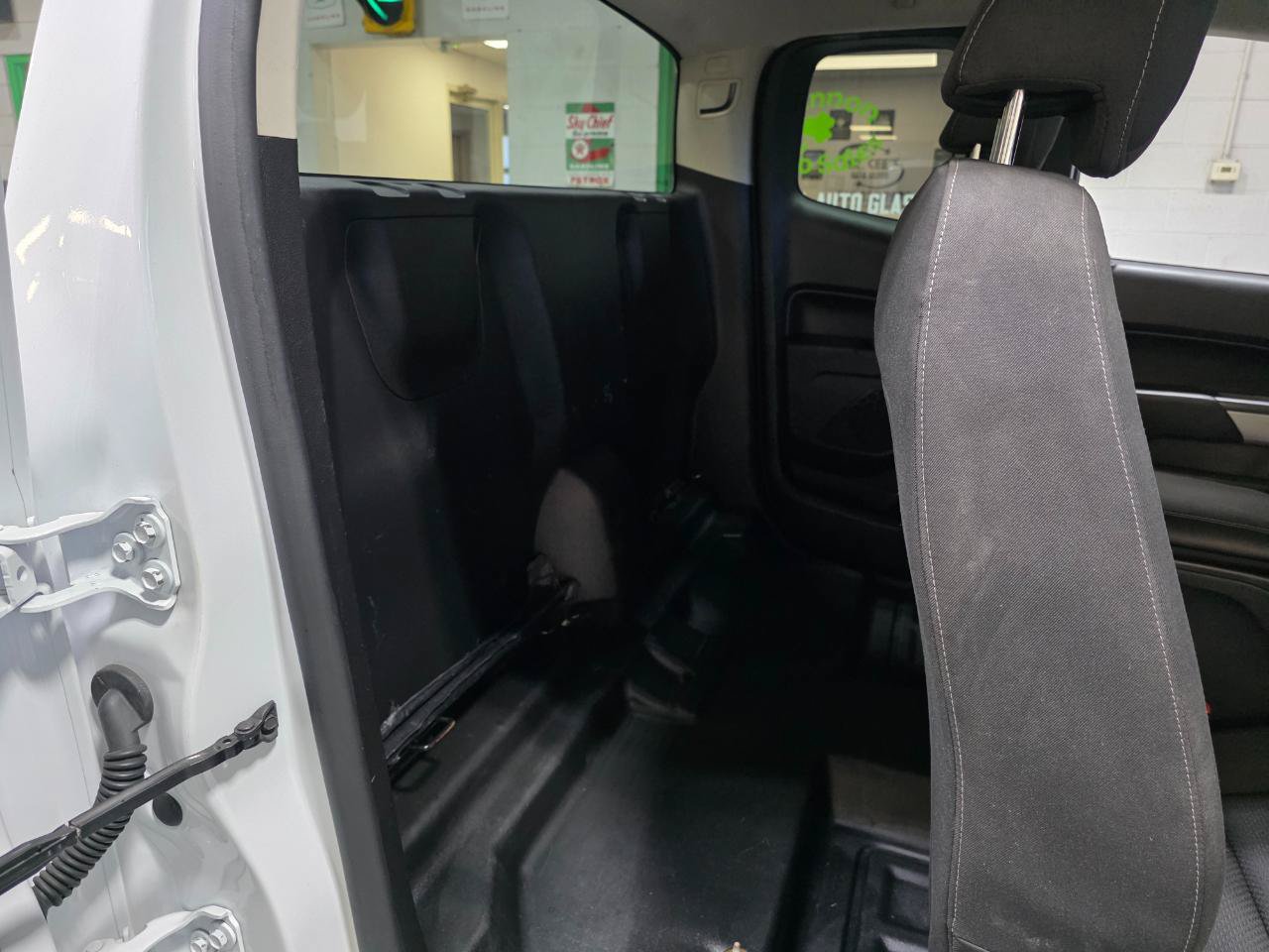 Used 2022 Chevrolet Colorado LT w/ Fleet Safety Package RWD image 23