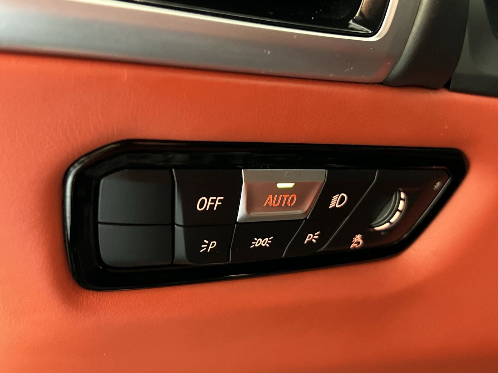 Used 2020 BMW M8 Competition w/ M Driver's Package AWD/4WD image 32