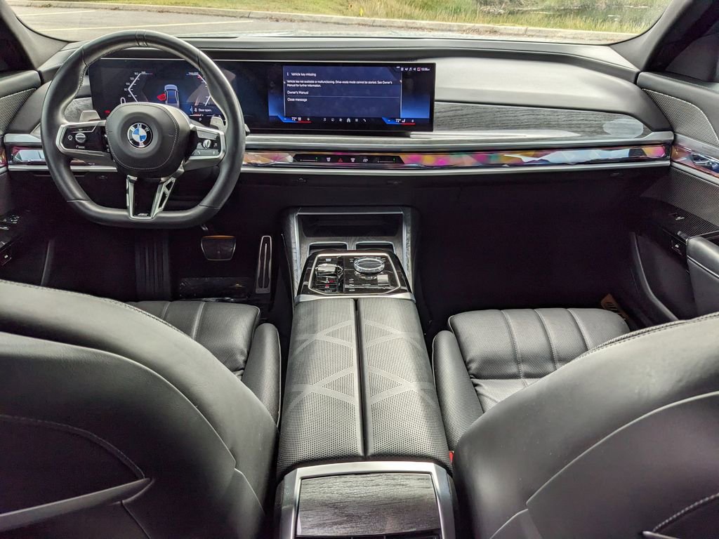 Used 2025 BMW 740i image 14