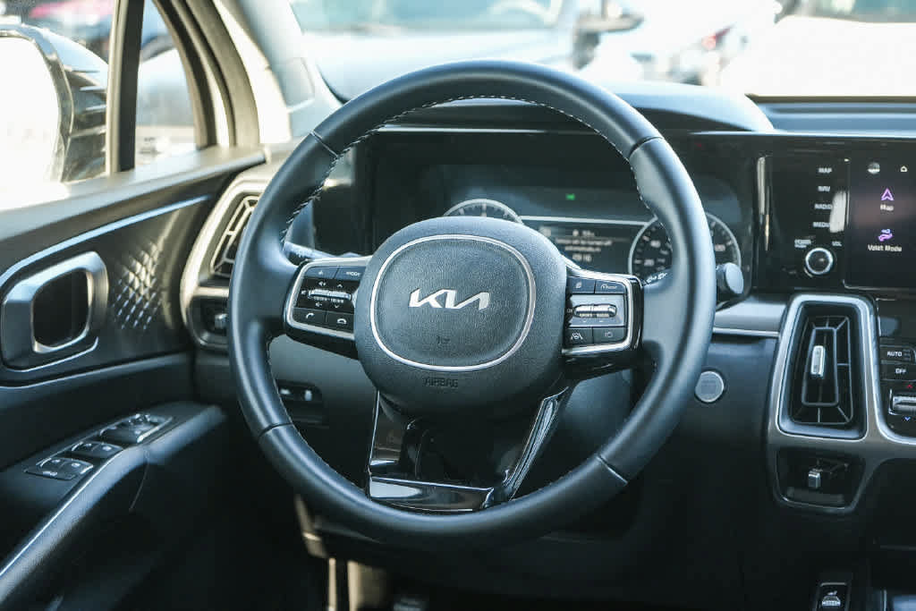 Certified 2023 Kia Sorento S w/ Panoramic Sunroof Package FWD image 15