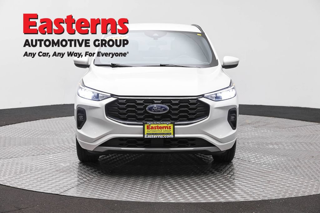 Used 2024 Ford Escape ST-Line Select w/ Tech Pack #1 AWD/4WD image 4