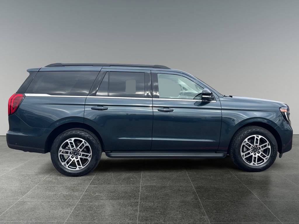 Used 2025 Ford Expedition Active image 8