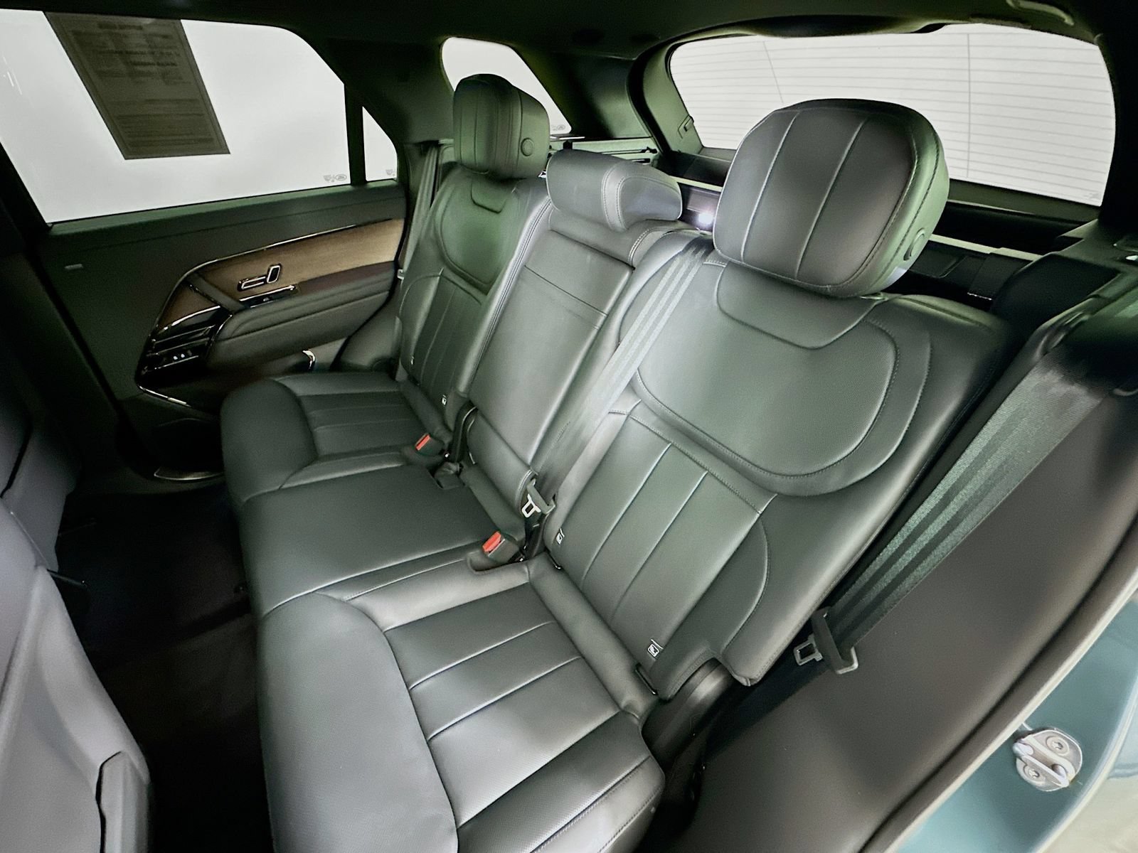 Used 2024 Land Rover Range Rover Sport Dynamic SE AWD/4WD image 35