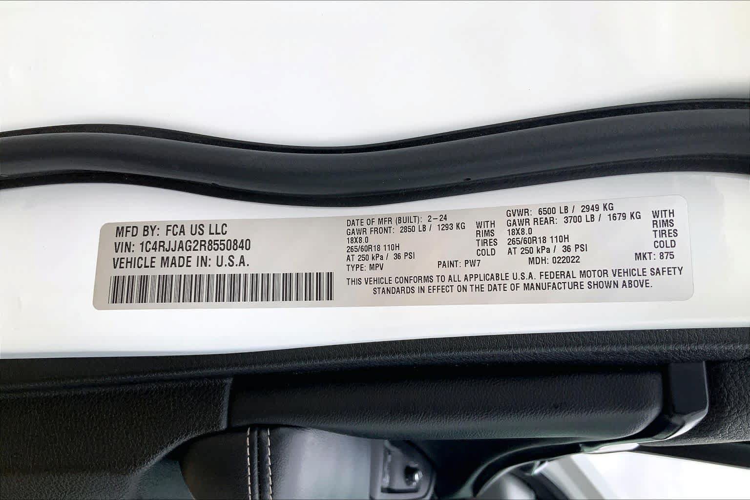 Used 2024 Jeep Grand Cherokee L Laredo RWD image 26