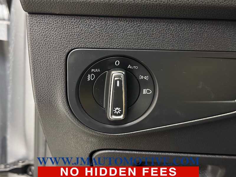 Used 2021 Volkswagen Tiguan SE R-Line image 36