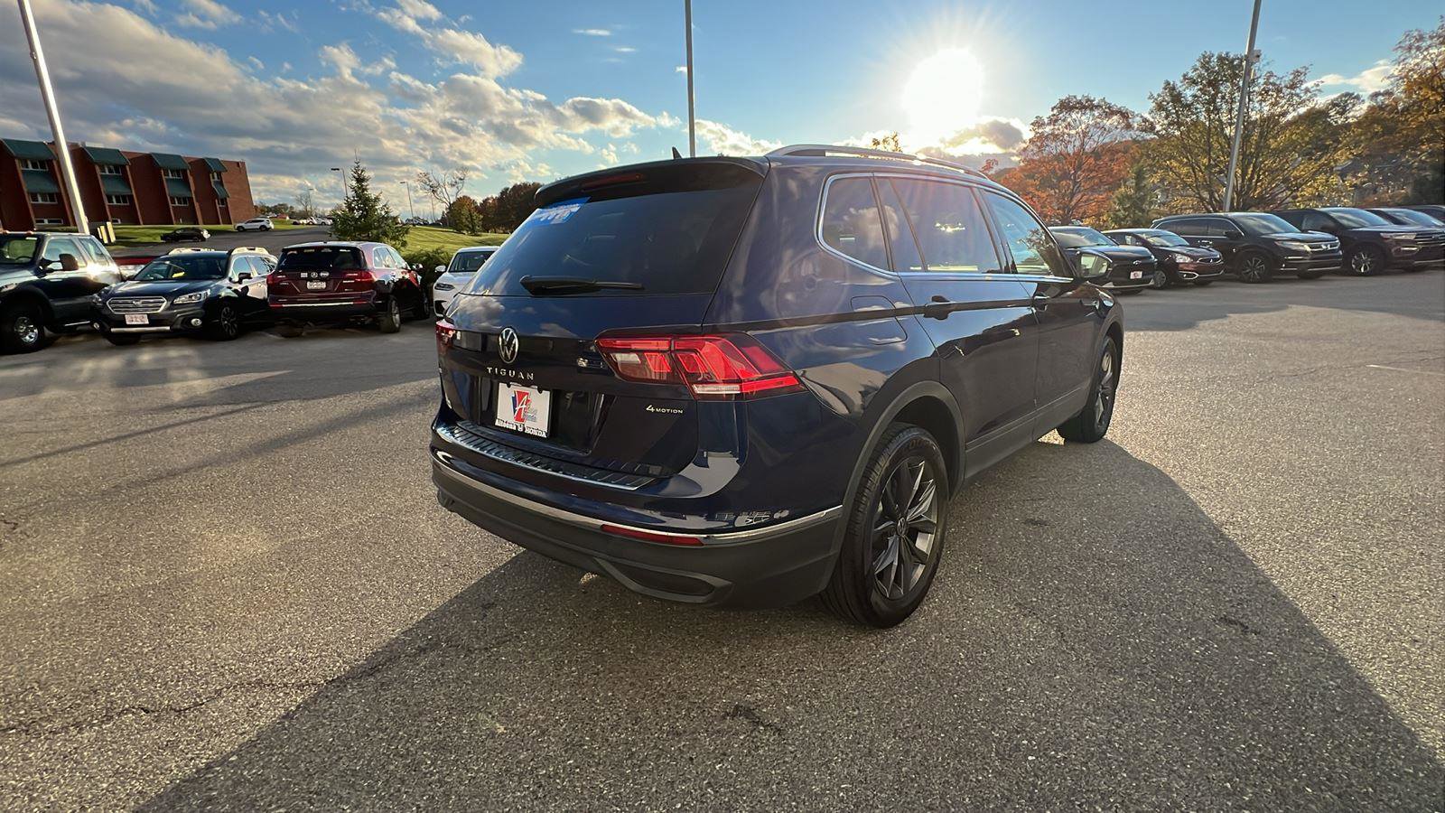 Used 2022 Volkswagen Tiguan SE image 4