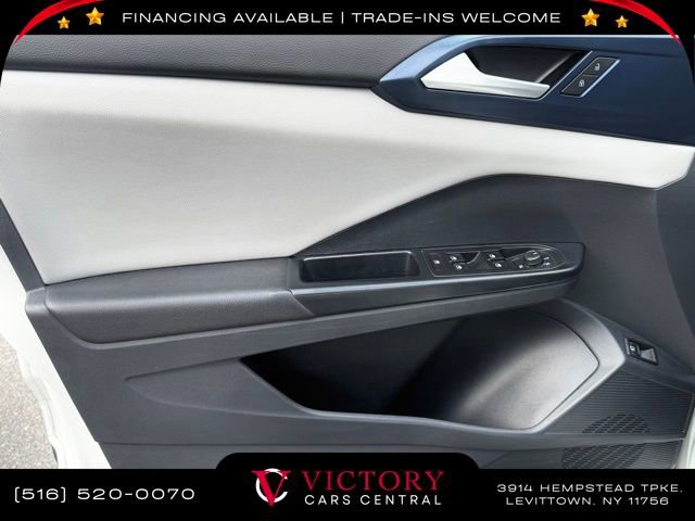 Used 2023 Volkswagen Taos SE image 12