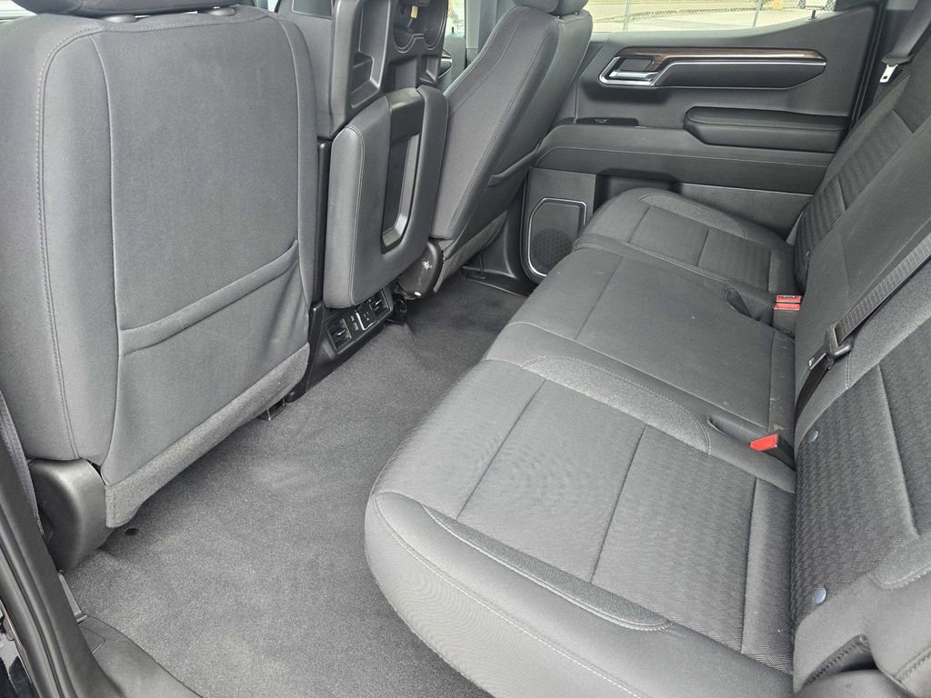 Used 2023 Chevrolet Silverado 1500 LT AWD/4WD image 14